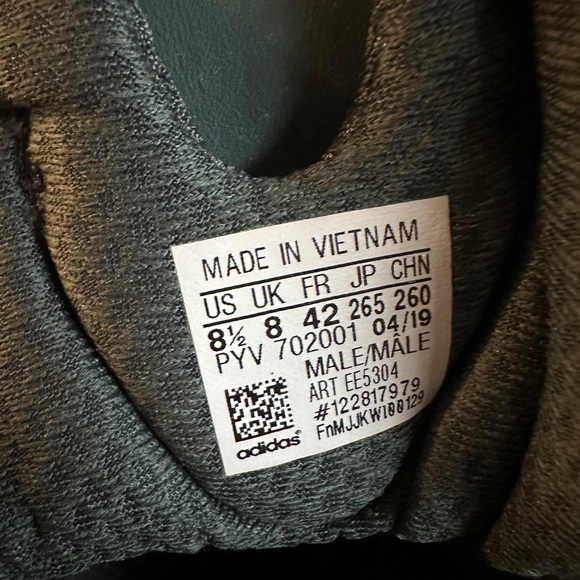 Barely used Adidas Sneakers! - Picture 4 of 5